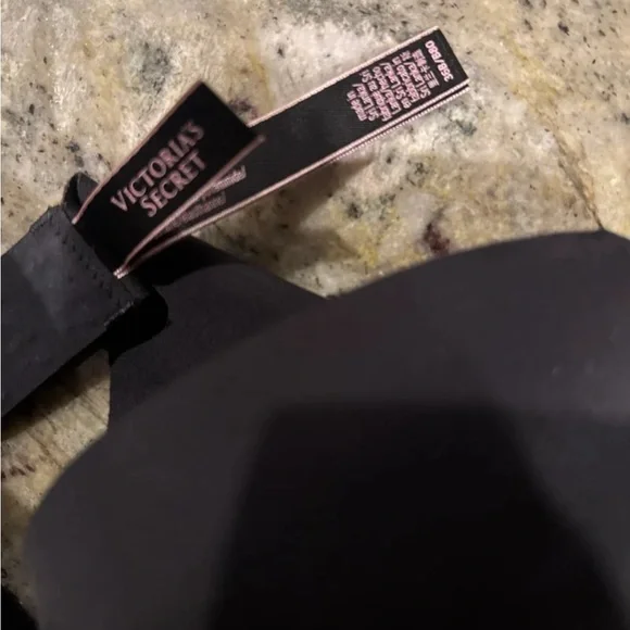 VS Women's Bras - Black, Beige, and Burgundy 36B - Picture 3 of 4